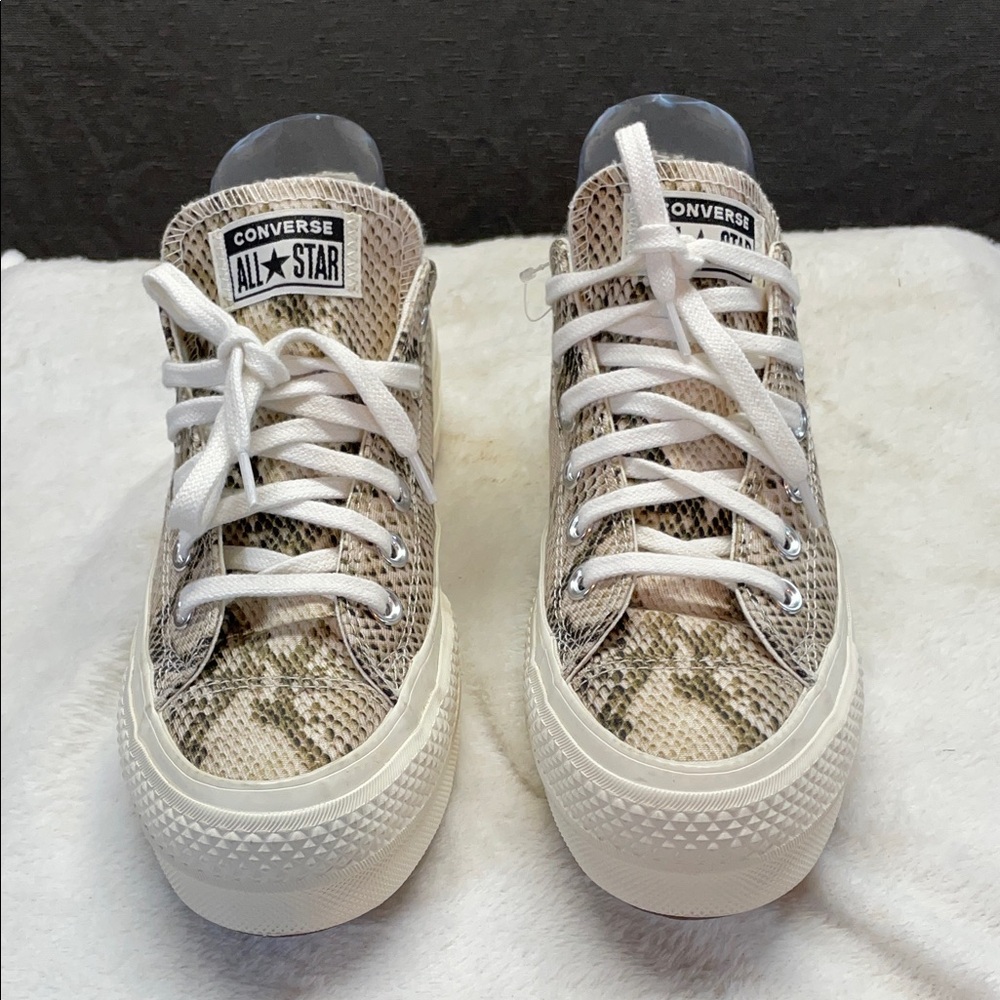 Converse Low Top Sneakers in Beige Snake Print with White Soles - Picture 3 of 10